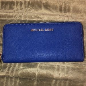 Never Used MK Wallet-great condition!